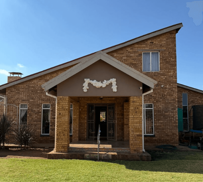 Eagles Property Hartbeesfontein Family Home Flatlet Solar