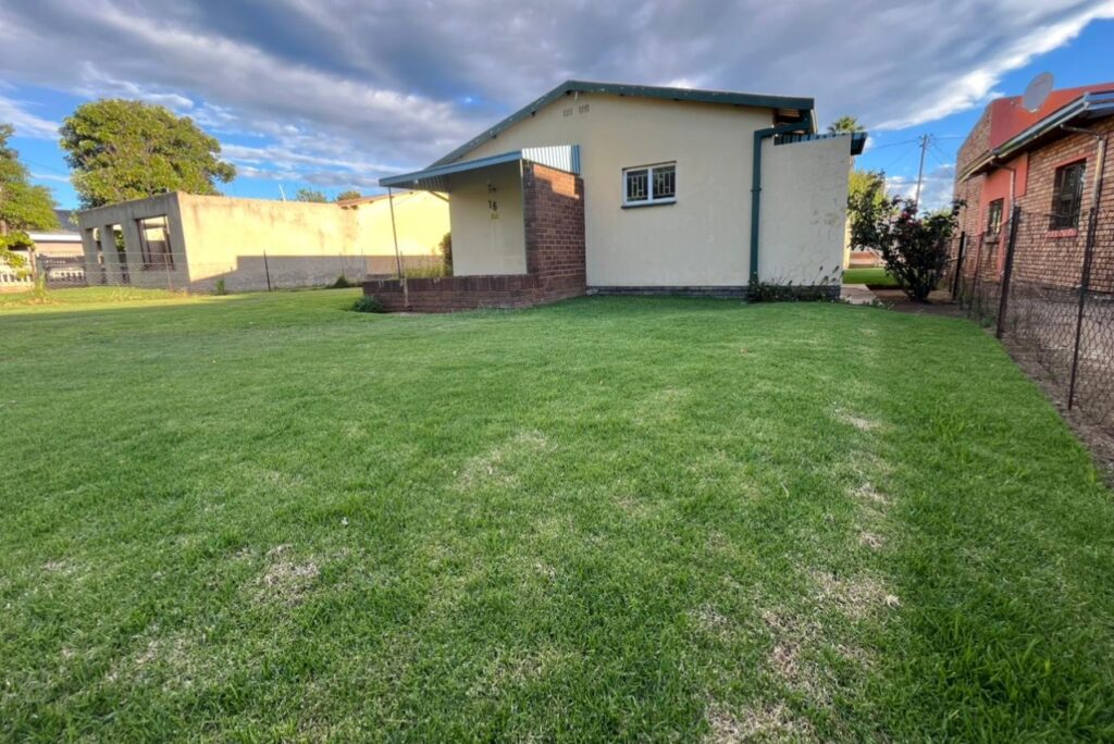 2 Bedroom House for Sale in Randlespark