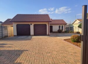 3 Bedroom House for Sale in Meiringspark